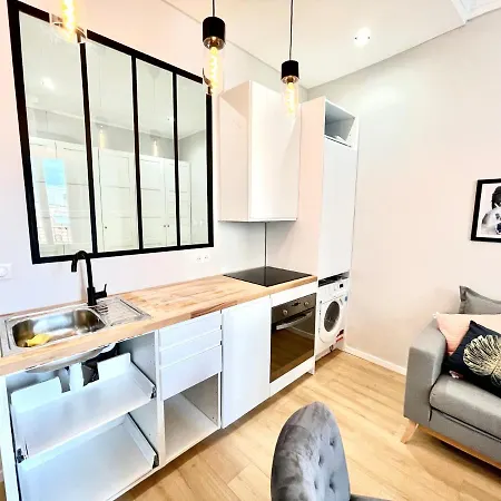 New Loft Old Town / Marche Provencal / Miusee Picasso Αντίμπ
